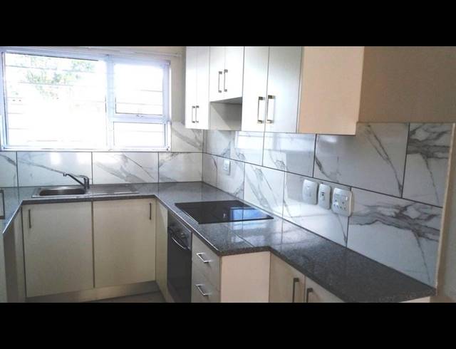 2 BEDROOM PROPERTY TO RENT IN SOUTHFIELD